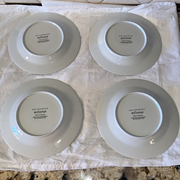 Pottery Barn Reindeer Dessert Plates set of 4 Dasher Dancer Prancer Vixen - Picture 6 of 8